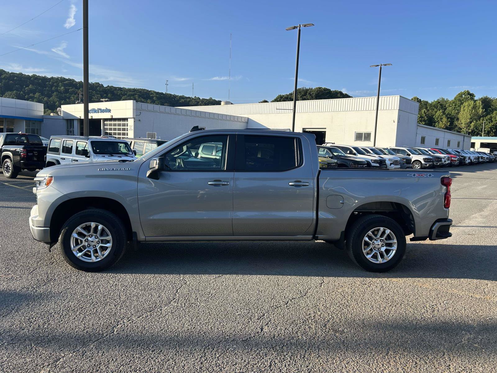 Used 2026 Chevrolet Silverado 1500 RST AWD/4WD image 4
