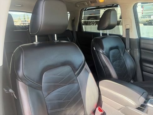 Used 2023 Nissan Pathfinder Platinum w/ Cargo Package AWD/4WD image 32