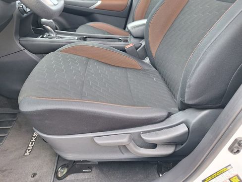 Used 2024 Nissan Kicks SR image 26