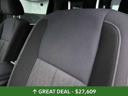 Used 2021 Nissan Titan SV w/ SV Convenience Package image 23