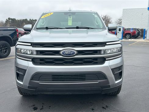 Used 2024 Ford Expedition XLT image 2