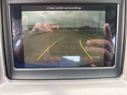 Used 2022 Dodge Charger SXT w/ Blacktop Package RWD image 26