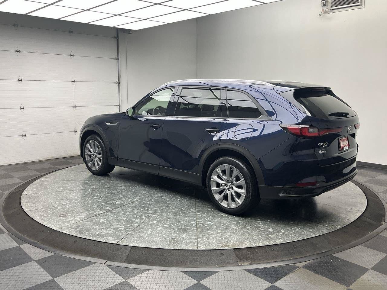 Certified 2026 MAZDA CX-90 3.3 Turbo w/ Preferred Package AWD/4WD image 2
