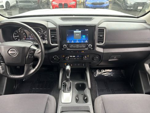 Used 2024 Nissan Frontier SV w/ SV Convenience Package image 18
