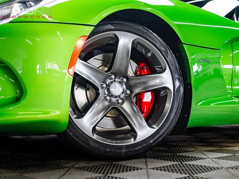 Used 2014 SRT Viper GTS RWD image 9