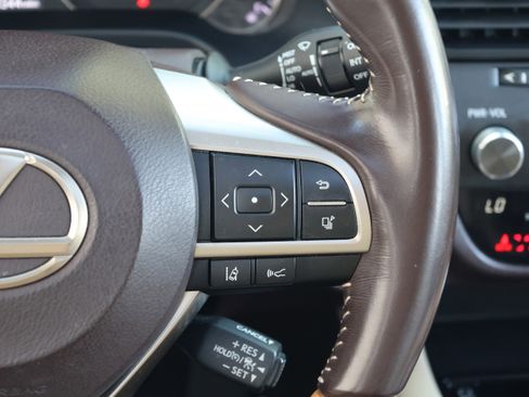 Used 2018 Lexus RX 350L FWD image 21