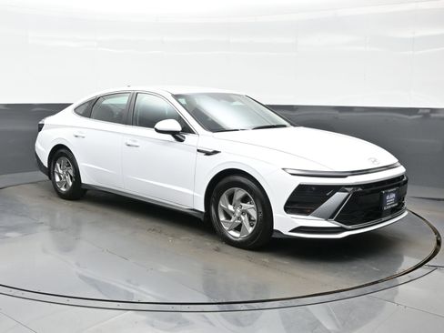 Certified 2026 Hyundai Sonata SE FWD image 8