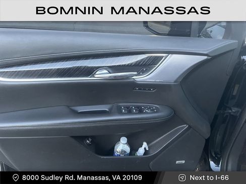 Used 2022 Cadillac XT6 Premium Luxury image 9