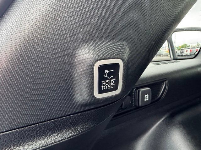Used 2023 Jeep Grand Cherokee Altitude AWD/4WD image 23