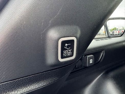 Used 2023 Jeep Grand Cherokee Altitude AWD/4WD image 23