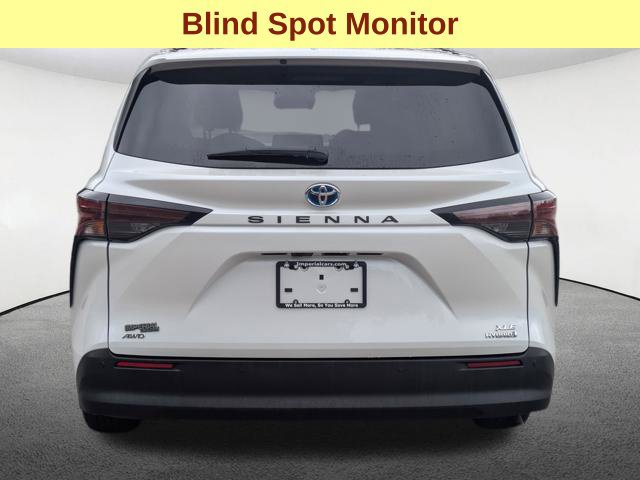 Used 2024 Toyota Sienna XLE w/ XLE Plus Package AWD/4WD image 6