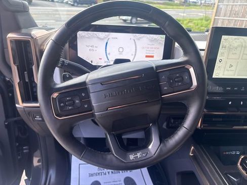 Used 2025 GMC Hummer EV 3X AWD/4WD image 22