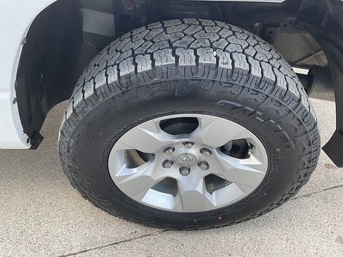 Used 2021 RAM 1500 Big Horn image 28