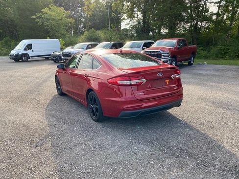 Used 2020 Ford Fusion SE w/ Equipment Group 151A FWD image 7