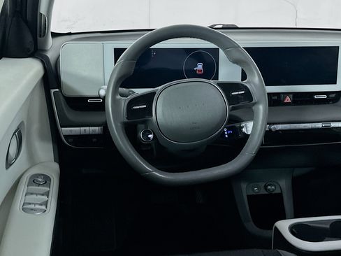 Used 2024 Hyundai Ioniq 5 SEL image 17