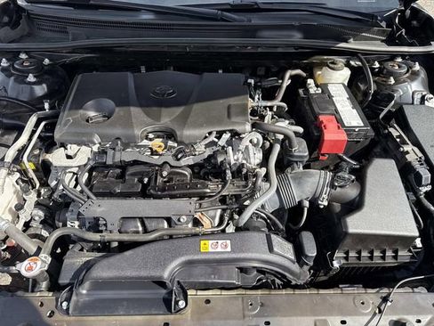 Used 2023 Toyota Camry SE FWD image 12