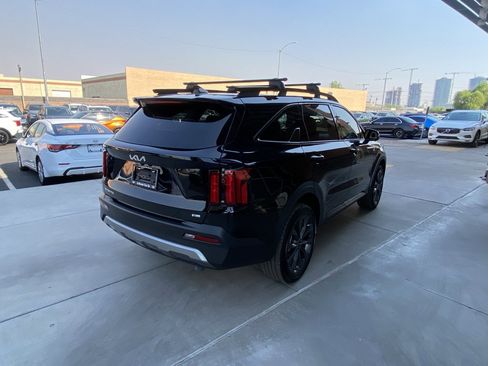 Used 2023 Kia Sorento SX Prestige image 5