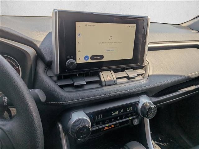Used 2025 Toyota RAV4 XLE FWD image 19