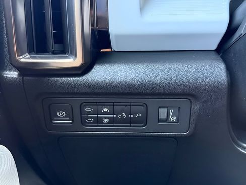 Used 2025 GMC Hummer EV 2X AWD/4WD image 20