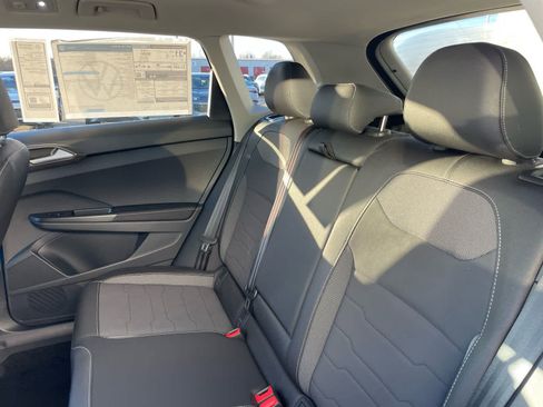 New 2026 Volkswagen Taos SE FWD image 44