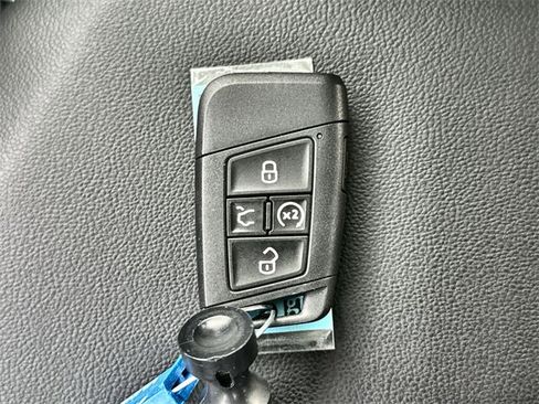 New 2026 Volkswagen Jetta SE image 35