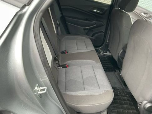 Used 2024 Chevrolet Trax RS w/ Sunroof Package image 24