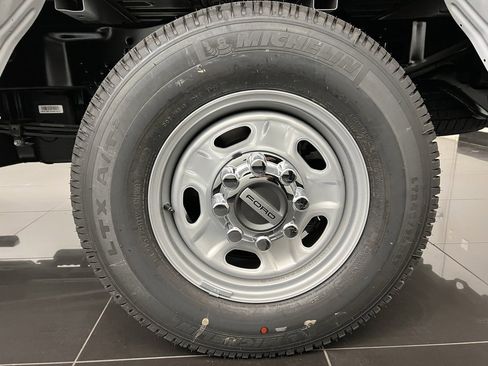 New 2026 Ford F250 XL w/ XL Chrome Package image 7