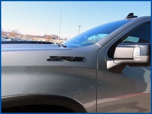 Used 2023 Chevrolet Silverado 1500 ZR2 w/ Technology Package AWD/4WD image 5