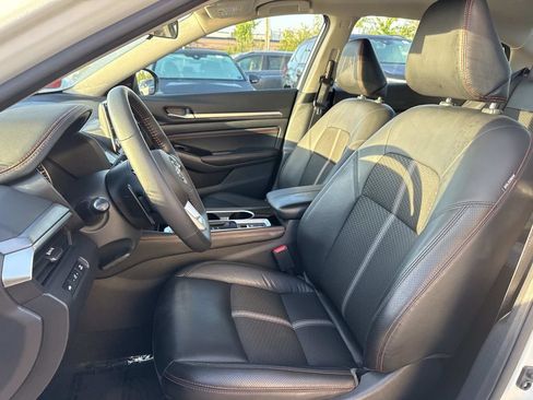 Used 2023 Nissan Altima 2.5 SR AWD/4WD image 10