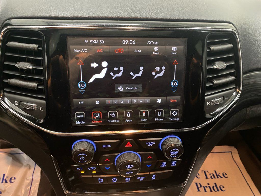 Used 2020 Jeep Grand Cherokee Altitude AWD/4WD image 19