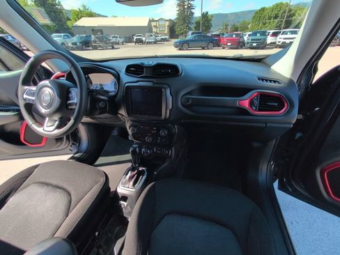 Certified 2023 Jeep Renegade Trailhawk AWD/4WD image 25