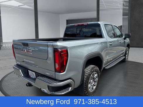 Used 2024 GMC Sierra 1500 AT4 w/ Technology Package AWD/4WD image 5