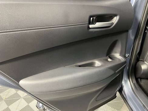 Used 2024 Toyota Corolla Cross XLE image 27