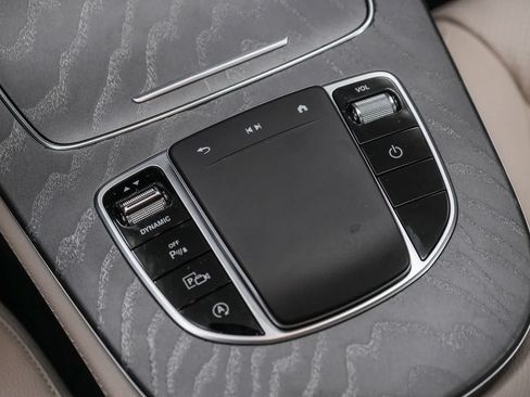 Certified 2022 Mercedes-Benz E 450 4MATIC Sedan image 19