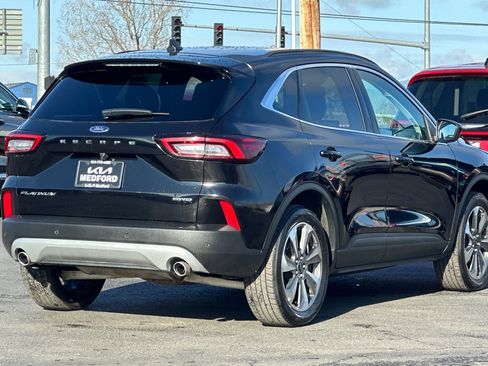 Used 2025 Ford Escape Platinum image 4