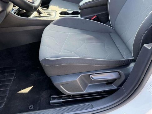 Used 2025 Volkswagen Jetta Sport image 15