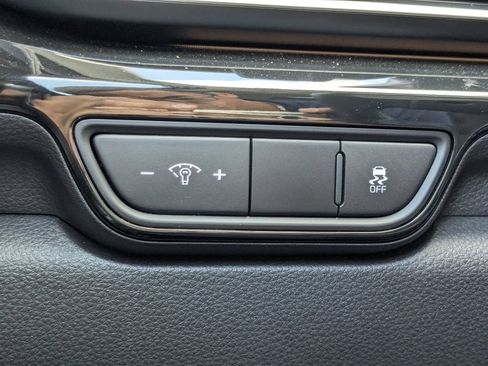 Used 2025 Kia Carnival SX Prestige FWD image 43