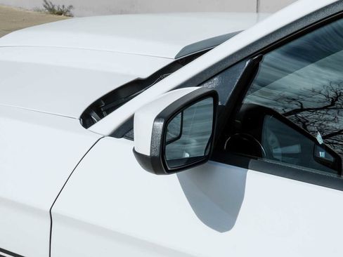 Used 2012 Ford Mustang GT Premium image 36