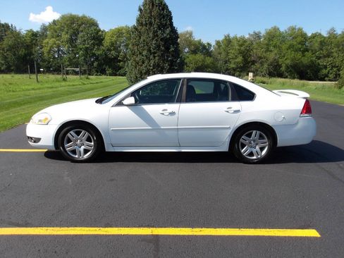 Used 2011 Chevrolet Impala LT w/ Luxury Edition Package FWD image 10