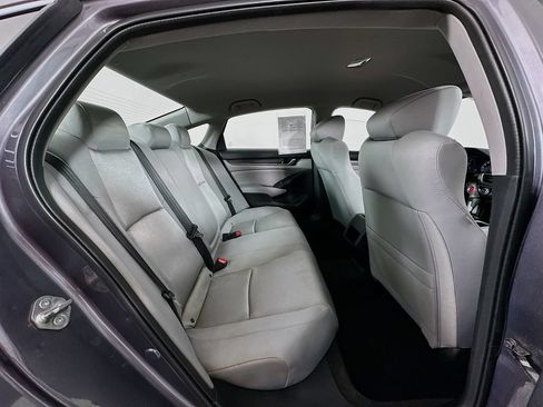 Used 2018 Honda Accord LX image 24