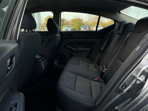 Used 2025 Nissan Altima 2.5 SV image 12