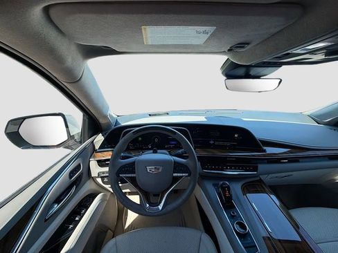 Used 2024 Cadillac Escalade Sport Platinum w/ Heavy-Duty Trailer Package image 18