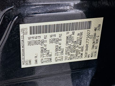 Used 2023 Nissan Rogue SV image 12