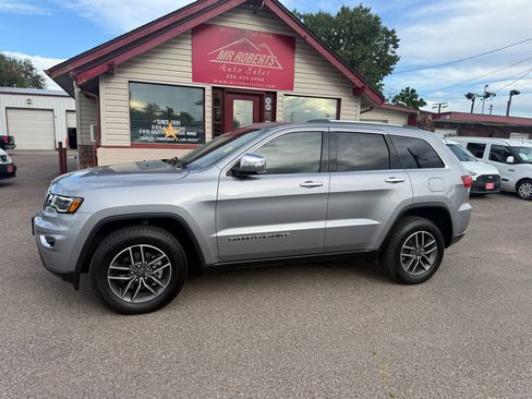Used 2020 Jeep Grand Cherokee Limited w/ Luxury Group II image 5