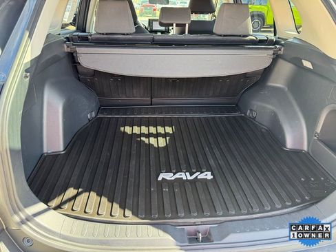 Used 2020 Toyota RAV4 XLE image 6