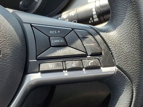 Used 2020 Nissan Versa SV FWD image 20