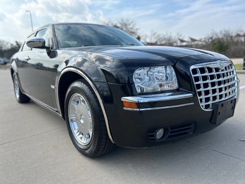 Used 2007 Chrysler 300 Touring image 4