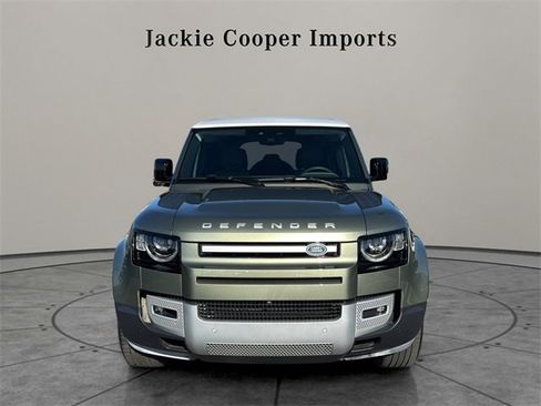 Used 2025 Land Rover Defender 110 S image 8