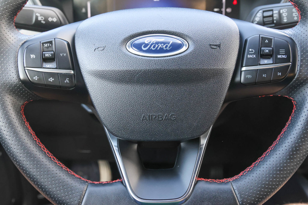 Used 2025 Ford Escape ST-Line AWD/4WD image 25