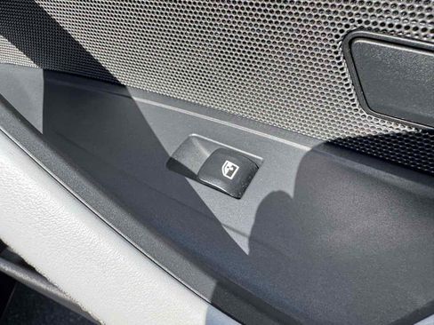 Used 2022 BMW M4 Competition w/ Executive Package RWD image 42